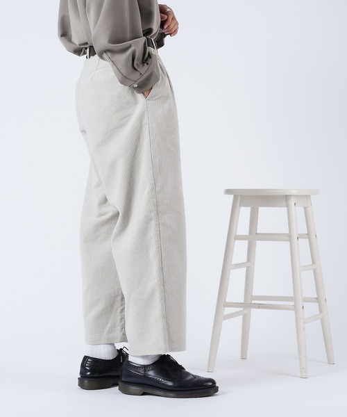 kutir（クティール）の「コーデュロイ2タックストレートパンツ　セットアップアイテム（その他パンツ・メンズ・ダークグリーン/アイボリー/ダークブルー・SMALL/MEDIUM/LARGE）」の14枚目の写真