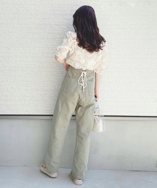 Mysa&Liina(ミーサリーナ)の「ハイウエスト配色レースアップデニム(デニムパンツ・レディース・ピンクベージュ/ブラック/サックスブルー/インディゴブルー/アイボリー/サンドベージュ/ライトグリーン/ブルー・M)」の5枚目の写真