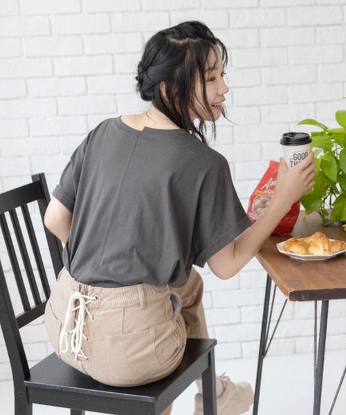 Mysa&Liina(ミーサリーナ)の「ハイウエスト配色レースアップデニム(デニムパンツ・レディース・ピンクベージュ/ブラック/サックスブルー/インディゴブルー/アイボリー/サンドベージュ/ライトグリーン/ブルー・M)」の17枚目の写真