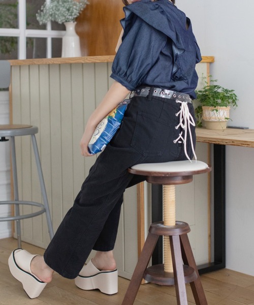 Mysa&Liina(ミーサリーナ)の「ハイウエスト配色レースアップデニム(デニムパンツ・レディース・ピンクベージュ/ブラック/サックスブルー/インディゴブルー/アイボリー/サンドベージュ/ライトグリーン/ブルー・M)」の12枚目の写真