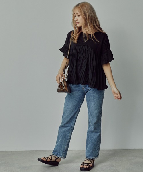 toucher du brise（トゥシェドブリーズ）の「プリーツドッキングTシャツ（シャツ/ブラウス・レディース・ホワイト/ブラック・M）」の3枚目の写真