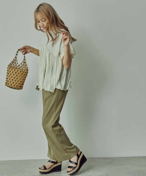 toucher du brise（トゥシェドブリーズ）の「プリーツドッキングTシャツ（シャツ/ブラウス・レディース・ホワイト/ブラック・M）」の4枚目の写真