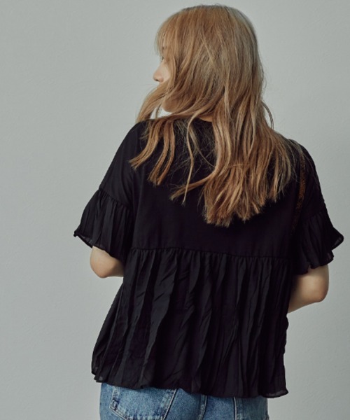 toucher du brise（トゥシェドブリーズ）の「プリーツドッキングTシャツ（シャツ/ブラウス・レディース・ホワイト/ブラック・M）」の7枚目の写真