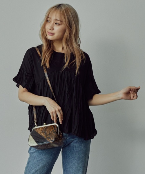 toucher du brise（トゥシェドブリーズ）の「プリーツドッキングTシャツ（シャツ/ブラウス・レディース・ホワイト/ブラック・M）」の14枚目の写真