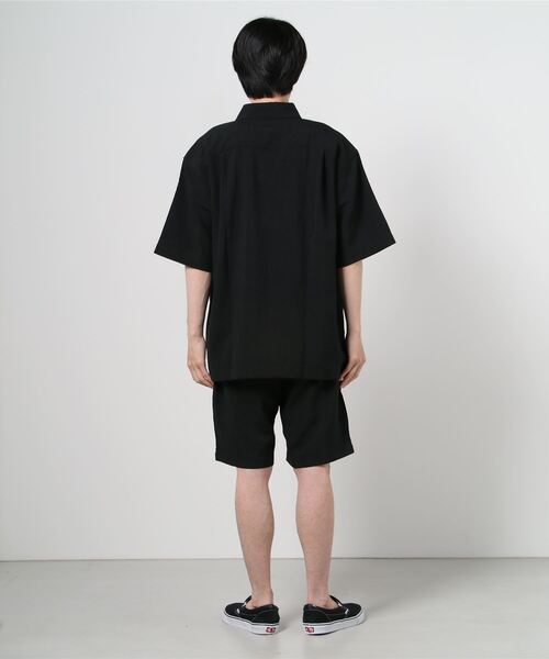 Beno（ビーノ）の「リネンライク シャンブレー ルーズシャツアウター×ショートパンツ 【 セットアップ 】（セットアップ・メンズ・ライトグレー/キナリ/ネイビー/ブラック/カーキ/ベージュ・L/LL/M）」の8枚目の写真