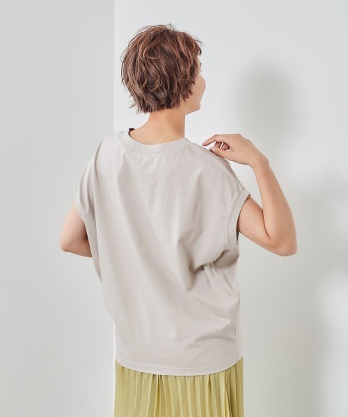 e.r.g*（イーアールジー）の「シルケットモモンガ　ロゴＴｅｅ（Tシャツ/カットソー・レディース・グレー/ブラック/オフホワイト/マスタード・M）」の4枚目の写真