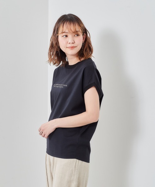 e.r.g*（イーアールジー）の「シルケットモモンガ　ロゴＴｅｅ（Tシャツ/カットソー・レディース・グレー/ブラック/オフホワイト/マスタード・M）」の3枚目の写真