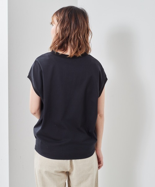 e.r.g*（イーアールジー）の「シルケットモモンガ　ロゴＴｅｅ（Tシャツ/カットソー・レディース・グレー/ブラック/オフホワイト/マスタード・M）」の16枚目の写真