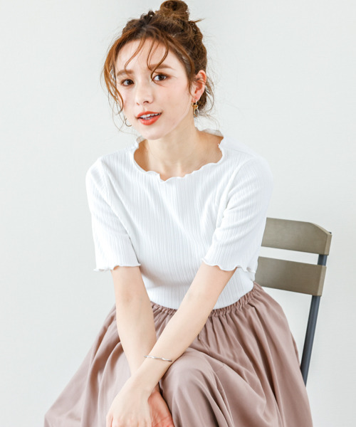 SUGAR BISKET（シュガービスケット）の「メロウフリルリブトップス（Tシャツ/カットソー・レディース・ホワイト/ブラック/ベージュ/オリーブ/ブルー・フリー）」の2枚目の写真