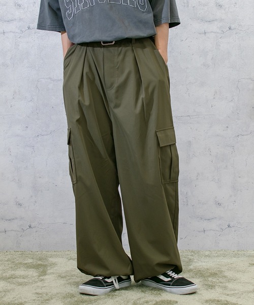 PairPair(ペアペア)の「ワイドカーゴパンツ(ユニセックス)(カーゴパンツ・メンズ・チャコールグレー/カーキ/アイボリー・MEDIUM/LARGE)」の3枚目の写真