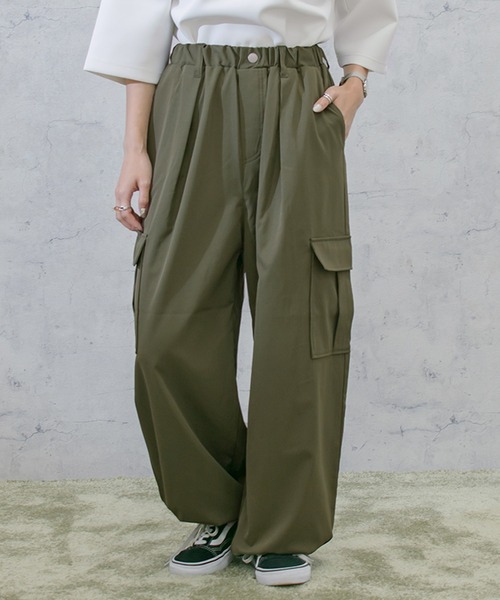 PairPair(ペアペア)の「ワイドカーゴパンツ(ユニセックス)(カーゴパンツ・メンズ・チャコールグレー/カーキ/アイボリー・MEDIUM/LARGE)」の17枚目の写真