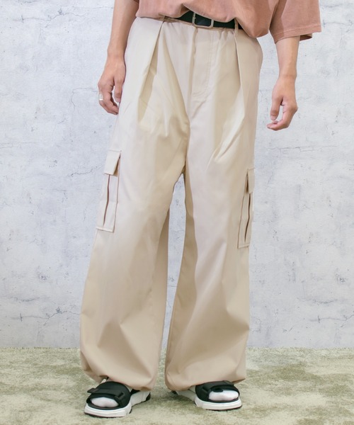 PairPair(ペアペア)の「ワイドカーゴパンツ(ユニセックス)(カーゴパンツ・メンズ・チャコールグレー/カーキ/アイボリー・MEDIUM/LARGE)」の11枚目の写真