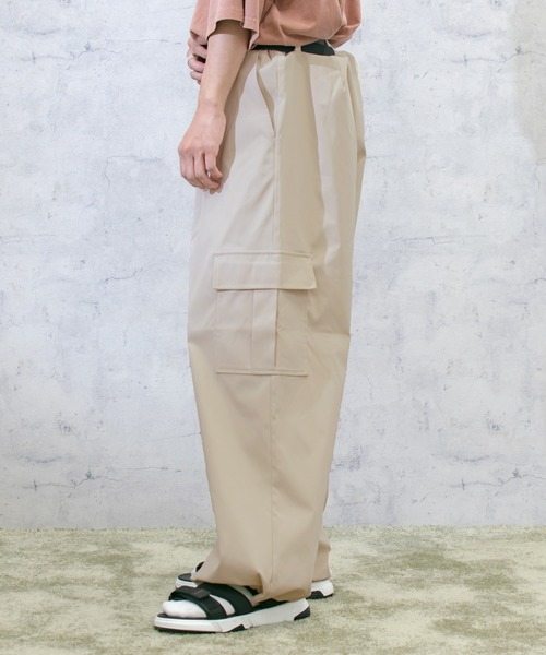 PairPair(ペアペア)の「ワイドカーゴパンツ(ユニセックス)(カーゴパンツ・メンズ・チャコールグレー/カーキ/アイボリー・MEDIUM/LARGE)」の12枚目の写真