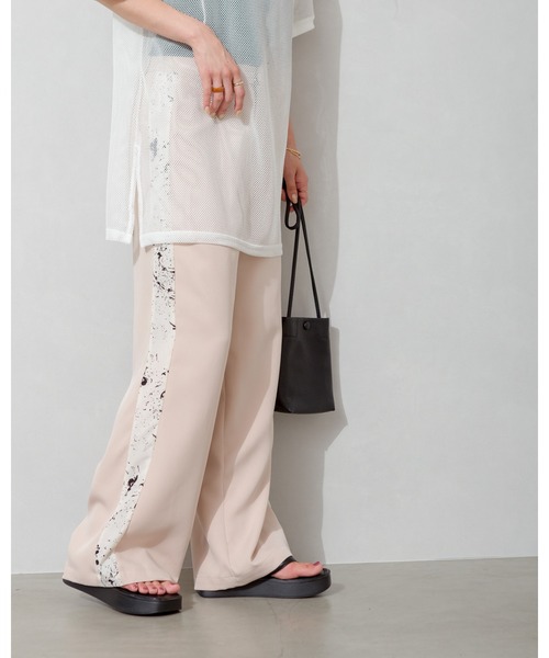 SpRay(スプレイ)の「サイドラインストレートパンツ(チノパンツ・レディース・ベージュ/イエロー/モカ・FREE)」の2枚目の写真