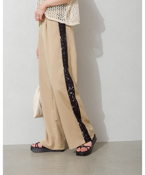 SpRay(スプレイ)の「サイドラインストレートパンツ(チノパンツ・レディース・ベージュ/イエロー/モカ・FREE)」の3枚目の写真