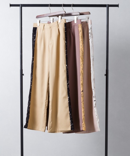 SpRay(スプレイ)の「サイドラインストレートパンツ(チノパンツ・レディース・ベージュ/イエロー/モカ・FREE)」の4枚目の写真