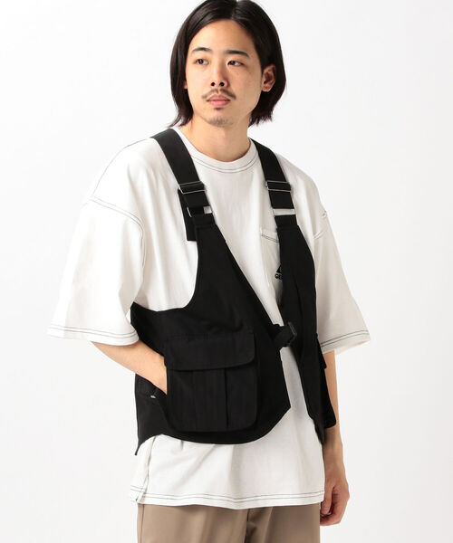 BEAMS HEART（ビームスハート）の「BEAMS HEART / バッグ ベスト（ベスト・メンズ・ブラック/ベージュ・ONE SIZE）」の3枚目の写真
