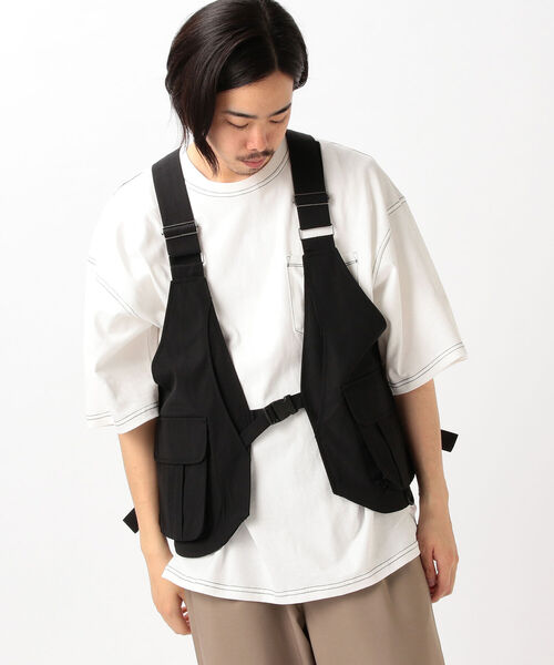 BEAMS HEART（ビームスハート）の「BEAMS HEART / バッグ ベスト（ベスト・メンズ・ブラック/ベージュ・ONE SIZE）」の4枚目の写真