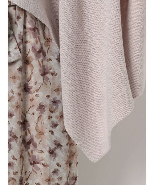 dazzlin（ダズリン）の「ニットオーバーケープ（ニット/セーター・レディース・ブラック/パープル/ベージュ・FREE）」の4枚目の写真