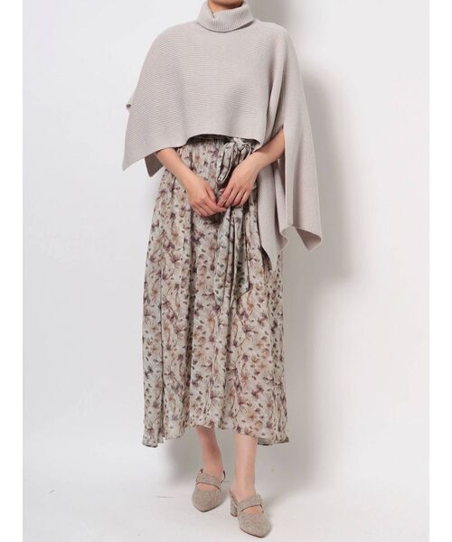 dazzlin（ダズリン）の「ニットオーバーケープ（ニット/セーター・レディース・ブラック/パープル/ベージュ・FREE）」の14枚目の写真