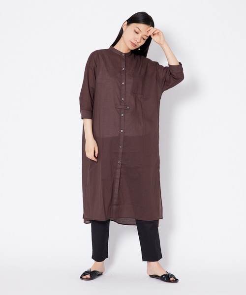 shop DADA(ショップダダ)の「タブ付きロングシャツ(1S13-7186)(シャツ/ブラウス・レディース・ベージュ/ブラウン/ブルー・FREE)」の2枚目の写真