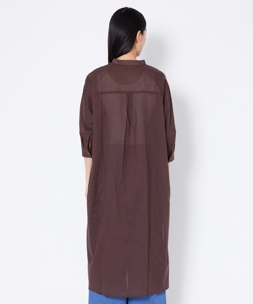 shop DADA(ショップダダ)の「タブ付きロングシャツ(1S13-7186)(シャツ/ブラウス・レディース・ベージュ/ブラウン/ブルー・FREE)」の14枚目の写真