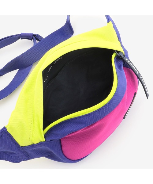 TOMMY HILFIGER(トミーヒルフィガー)の「カラーブロックウエストバッグ(ボディバッグ/ウエストポーチ・キッズ・パープル・FREE)」の5枚目の写真
