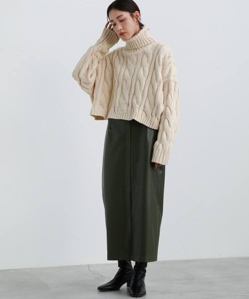 select MOCA(セレクトモカ)の「2021 AW タートルネックツイスト編みショートニット(ニット/セーター・レディース・ブラック/パープル/アイボリー・FREE)」の4枚目の写真