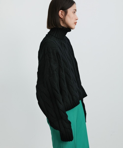 select MOCA(セレクトモカ)の「2021 AW タートルネックツイスト編みショートニット(ニット/セーター・レディース・ブラック/パープル/アイボリー・FREE)」の13枚目の写真