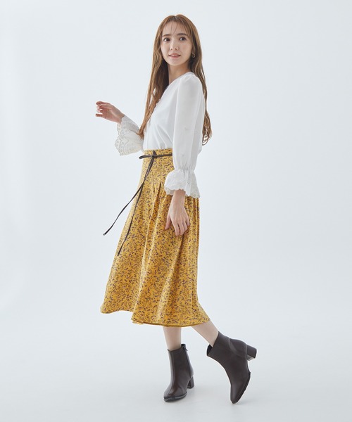 Fabulous Angela(ファビュラスアンジェラ)の「合皮ベルト付フラワースカート(スカート・レディース・マスタード/ブラウン/ブラック・FREE)」の6枚目の写真