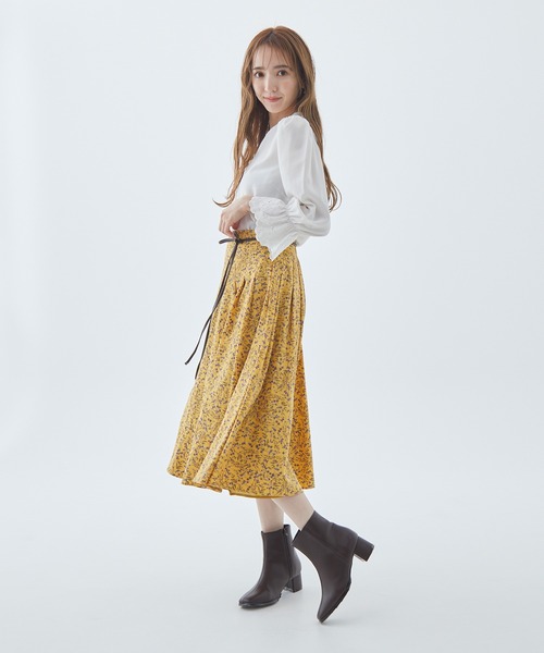 Fabulous Angela(ファビュラスアンジェラ)の「合皮ベルト付フラワースカート(スカート・レディース・マスタード/ブラウン/ブラック・FREE)」の8枚目の写真