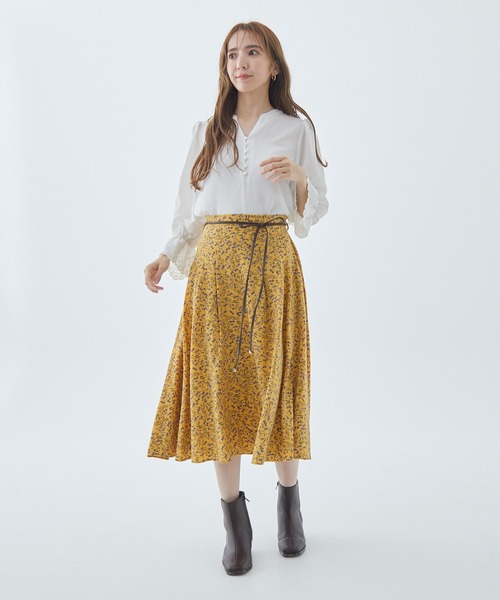 Fabulous Angela(ファビュラスアンジェラ)の「合皮ベルト付フラワースカート(スカート・レディース・マスタード/ブラウン/ブラック・FREE)」の11枚目の写真