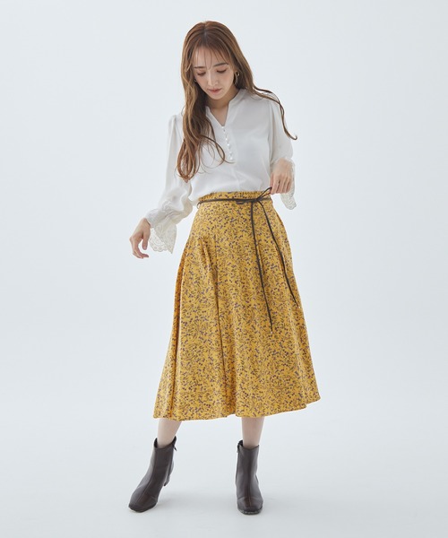 Fabulous Angela(ファビュラスアンジェラ)の「合皮ベルト付フラワースカート(スカート・レディース・マスタード/ブラウン/ブラック・FREE)」の13枚目の写真