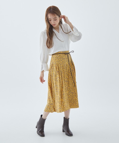 Fabulous Angela(ファビュラスアンジェラ)の「合皮ベルト付フラワースカート(スカート・レディース・マスタード/ブラウン/ブラック・FREE)」の14枚目の写真