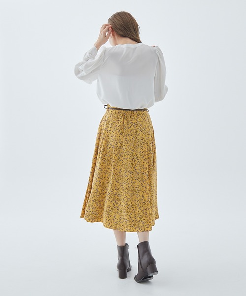 Fabulous Angela(ファビュラスアンジェラ)の「合皮ベルト付フラワースカート(スカート・レディース・マスタード/ブラウン/ブラック・FREE)」の19枚目の写真