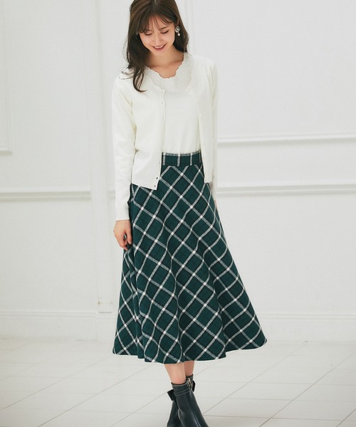 tocco closet(トッコ クローゼット)の「フラワー刺繍入りパールビジュー装飾カーディガン(カーディガン/ボレロ・レディース・ピンクベージュ/オフホワイト・M)」の3枚目の写真
