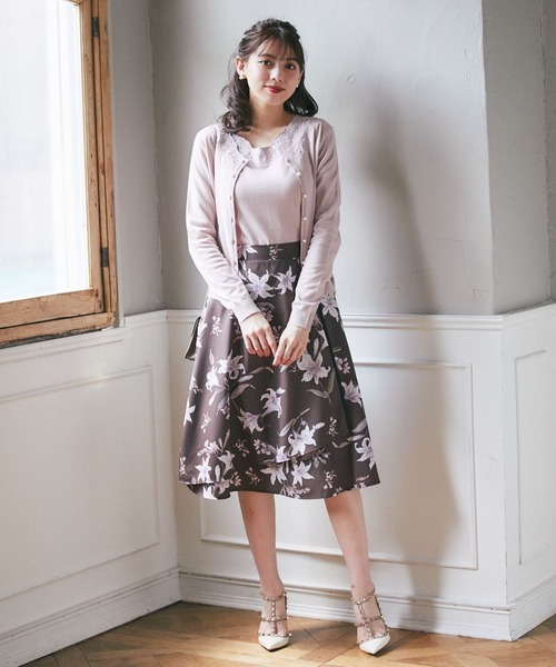 tocco closet(トッコ クローゼット)の「フラワー刺繍入りパールビジュー装飾カーディガン(カーディガン/ボレロ・レディース・ピンクベージュ/オフホワイト・M)」の7枚目の写真