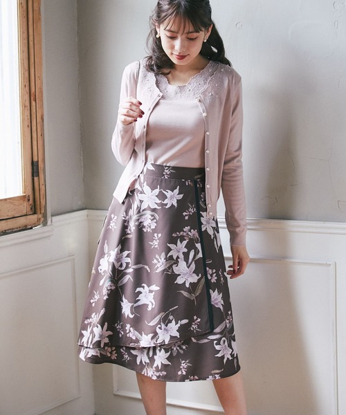 tocco closet(トッコ クローゼット)の「フラワー刺繍入りパールビジュー装飾カーディガン(カーディガン/ボレロ・レディース・ピンクベージュ/オフホワイト・M)」の8枚目の写真