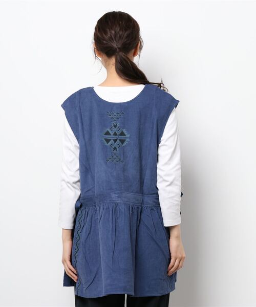 チャイハネ(チャイハネ)の「【チャイハネ】キリム柄刺繍コーデュロイベスト(ベスト・レディース・ホワイト/パープル/ブラウン・FREE)」の22枚目の写真
