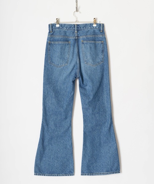 HOLIDAY（ホリデイ）の「HIGH WAIST BELL-BOTTOM DENIM PANTS ハイウエストベルボトムデニムパンツ［ショート丈］（デニムパンツ・レディース・インディゴブルー・2/0/4）」の3枚目の写真