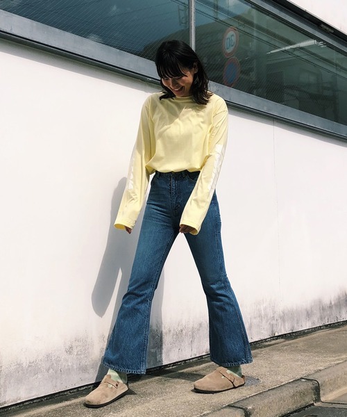 HOLIDAY（ホリデイ）の「HIGH WAIST BELL-BOTTOM DENIM PANTS ハイウエストベルボトムデニムパンツ［ショート丈］（デニムパンツ・レディース・インディゴブルー・2/0/4）」の21枚目の写真