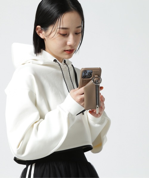 ajew（エジュー）の「ajew/エジュー/【ひも付き】 iPhone13Pro（スマホケース/カバー・レディース・ブラック/グレー/ブラウン/ベージュ/ブルー/パープル/イエロー/ピンク/ホワイト/ロイヤルブルー/ブラウン系その他/オリーブ/ナチュラル/ブルー系その他3/モスグリーン/レッド・FREE/F）」の17枚目の写真