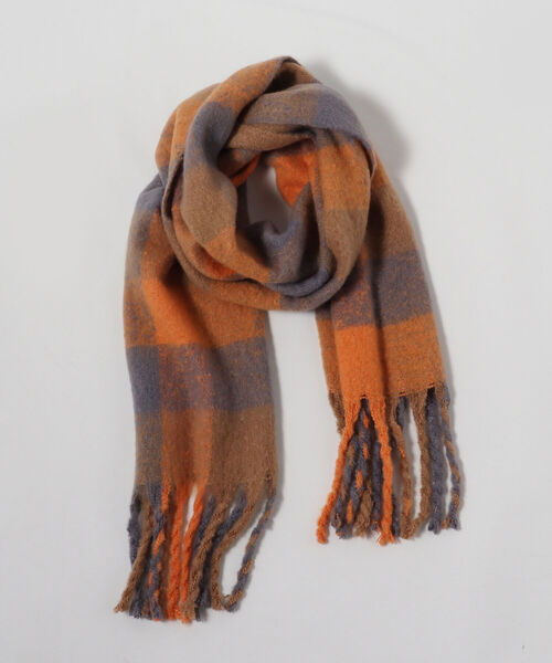 fredy emue（フレディエミュ）の「リサイクル フリンジチェックストール（ストール/ショール・レディース・ホワイト系その他2/イエロー系その他/グリーン系その他/パープル系その他2・FREE）」の7枚目の写真