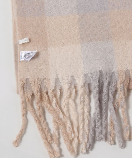 fredy emue（フレディエミュ）の「リサイクル フリンジチェックストール（ストール/ショール・レディース・ホワイト系その他2/イエロー系その他/グリーン系その他/パープル系その他2・FREE）」の13枚目の写真