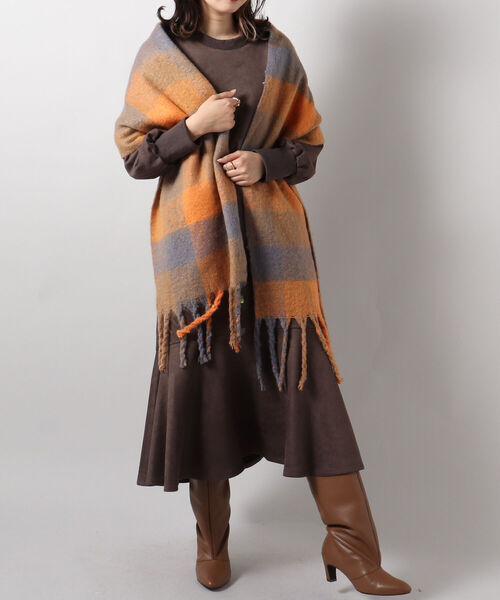 fredy emue（フレディエミュ）の「リサイクル フリンジチェックストール（ストール/ショール・レディース・ホワイト系その他2/イエロー系その他/グリーン系その他/パープル系その他2・FREE）」の21枚目の写真