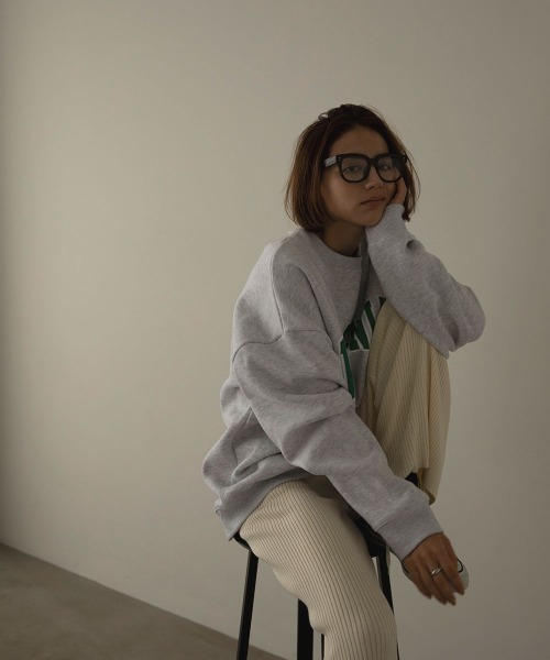 marjour(マージュール)の「VIRGINIA SWEAT(スウェット・レディース・ネイビー/オートミール・M)」の3枚目の写真