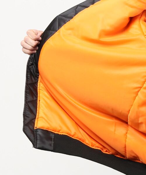 Right-on(ライトオン)の「フードMA-1(MA-1・メンズ・ブラック/オリーブ・M/L/XL)」の3枚目の写真