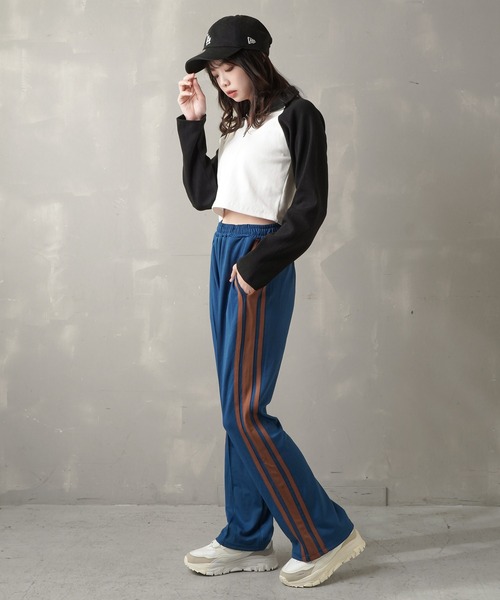 SPINNS（スピンズ）の「ジャージフレアカラーパンツ トラックパンツ（その他パンツ・レディース・ブラック/ブルー/グリーン/ボルドー・ONESIZE）」の19枚目の写真