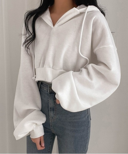 SONA（ソナ）の「SONYUNARA スキッパーネッククロップフーディ（パーカー・レディース・ブラック/ブラウン/アイボリー・FREE）」の5枚目の写真