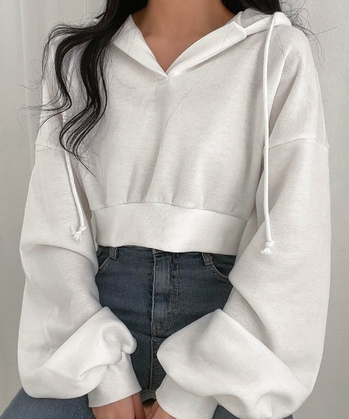 SONA（ソナ）の「SONYUNARA スキッパーネッククロップフーディ（パーカー・レディース・ブラック/ブラウン/アイボリー・FREE）」の8枚目の写真